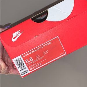 ✰ Nike Huarache City Move